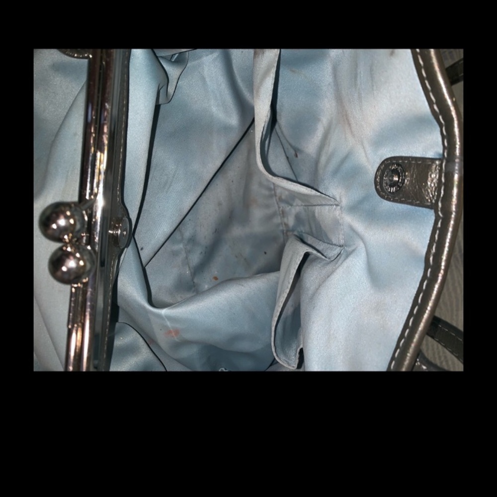 Designer Coach purse - Picture 4 of 8
